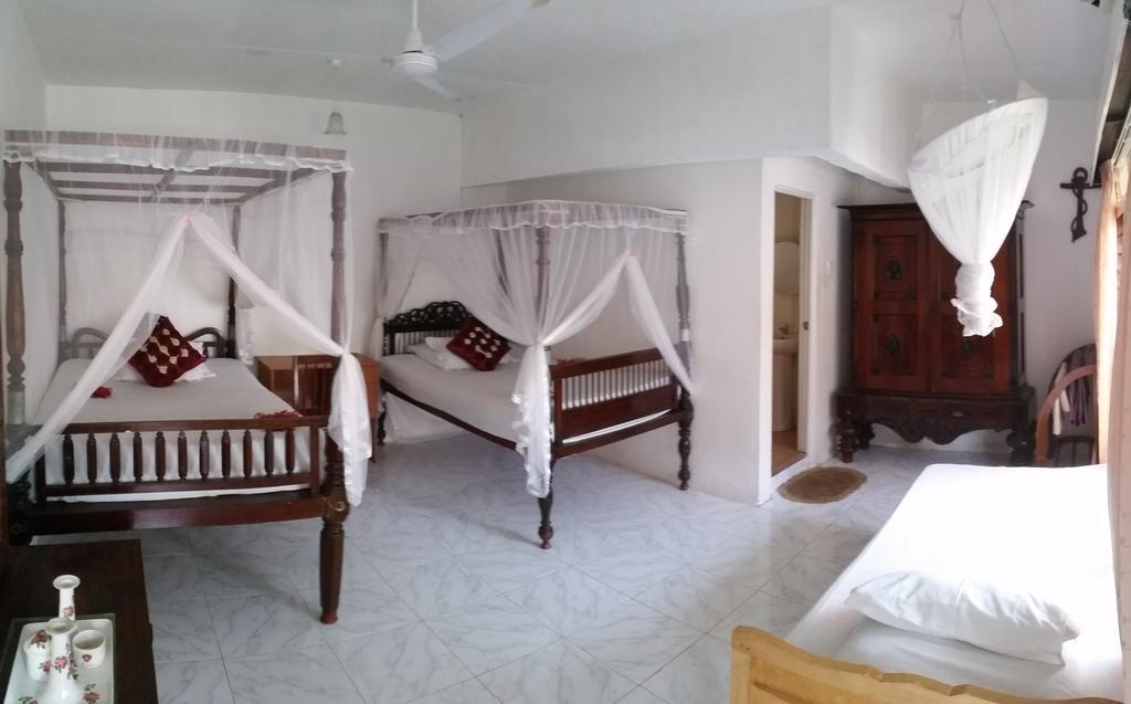 Wijenayake'S - Beach Haven Guest House - Galle Fort Szoba fotó