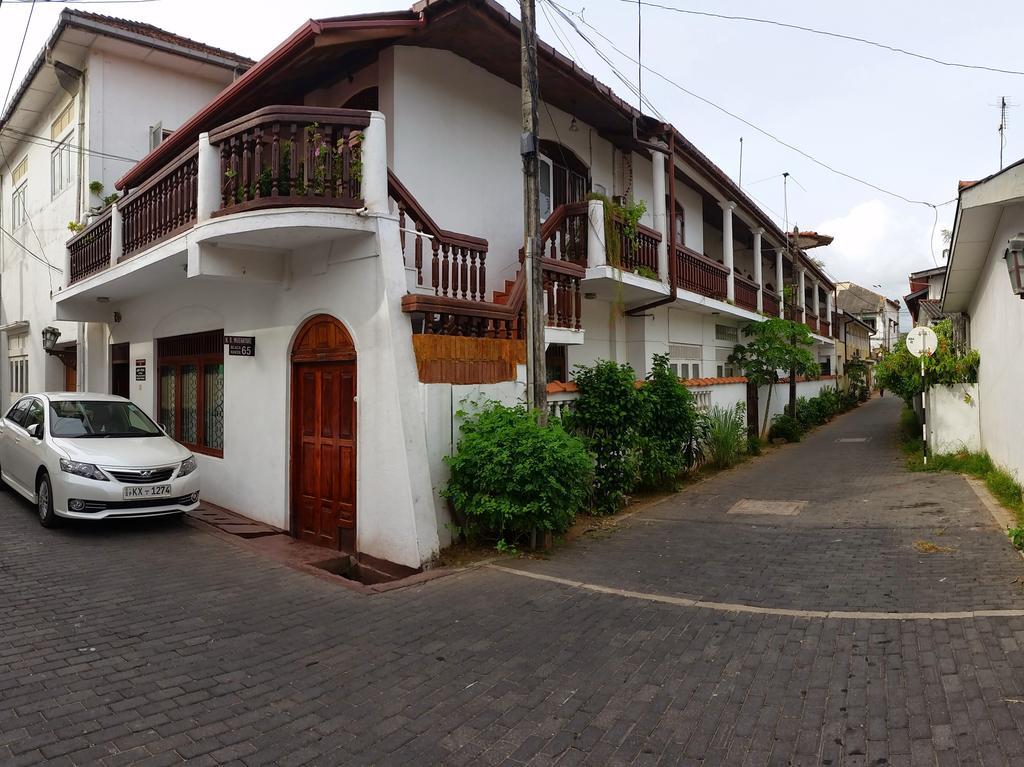 Wijenayake'S - Beach Haven Guest House - Galle Fort Kültér fotó