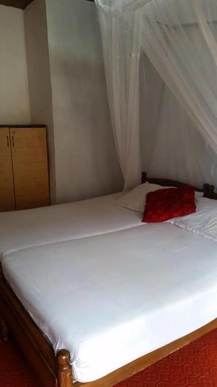 Wijenayake'S - Beach Haven Guest House - Galle Fort Kültér fotó