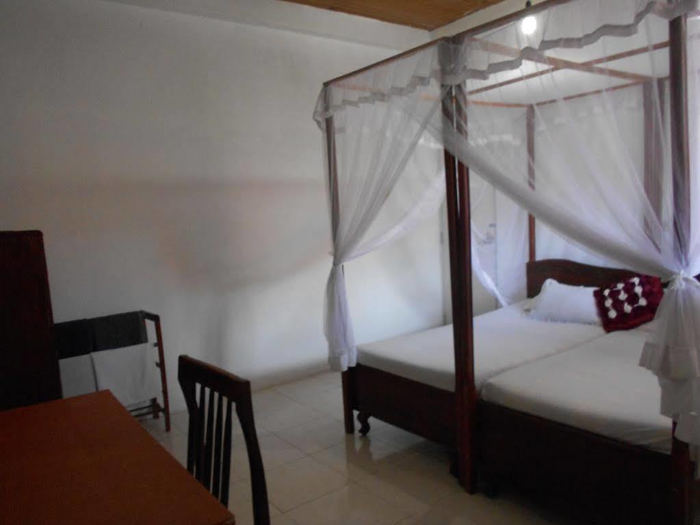 Wijenayake'S - Beach Haven Guest House - Galle Fort Kültér fotó