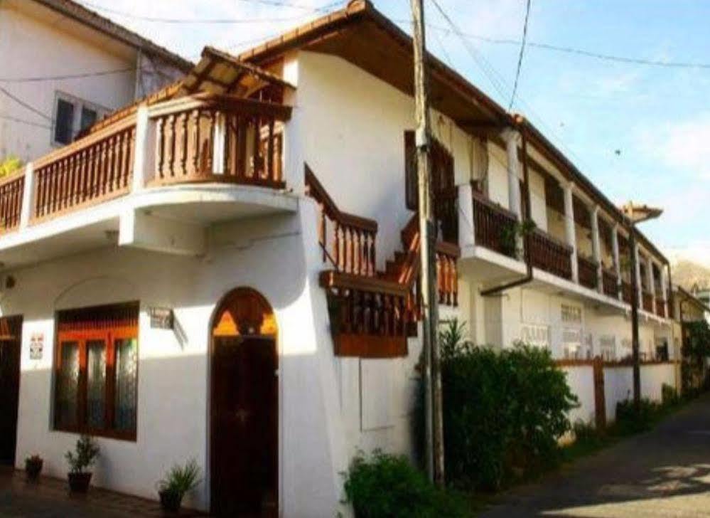 Wijenayake'S - Beach Haven Guest House - Galle Fort Kültér fotó