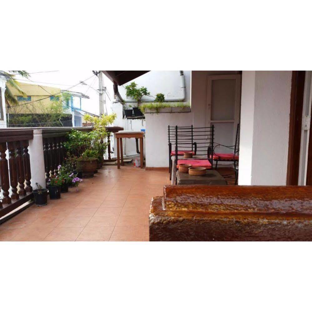 Wijenayake'S - Beach Haven Guest House - Galle Fort Kültér fotó