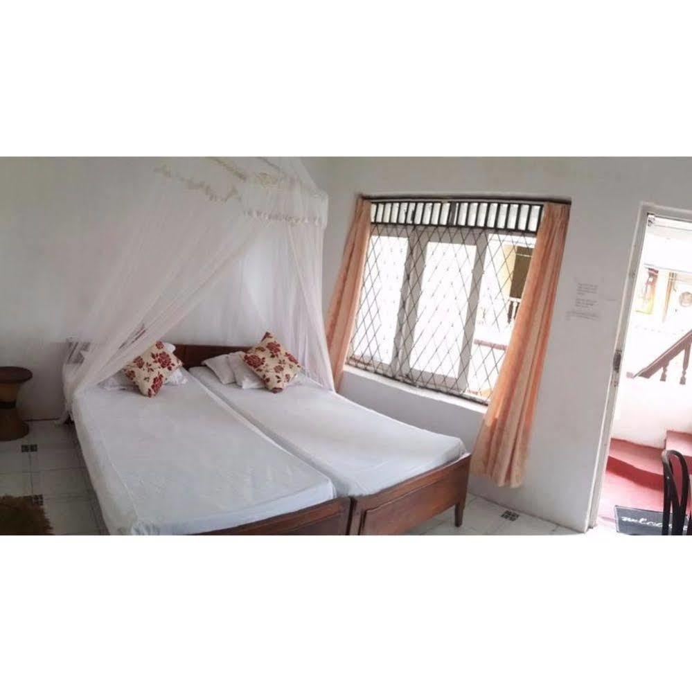 Wijenayake'S - Beach Haven Guest House - Galle Fort Kültér fotó